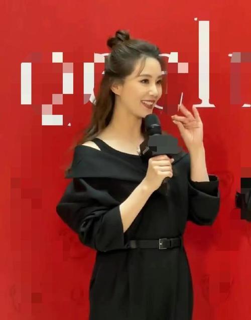 娱乐圈近期爆料顶流小花,顶流小花神秘恋情曝光，真相令人咋舌  第2张